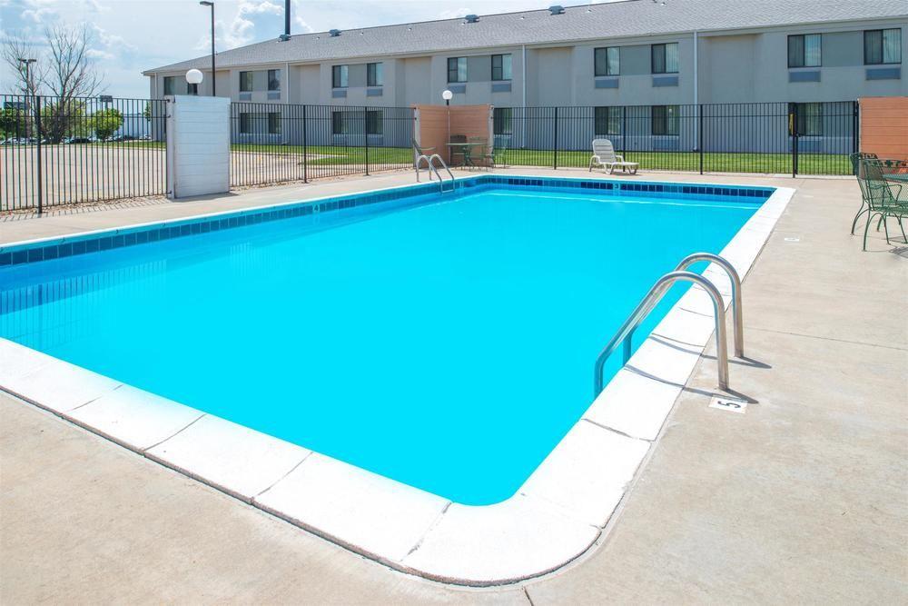 Oyo Hotel Lincoln Airport Ne, Hwy 80 エクステリア 写真