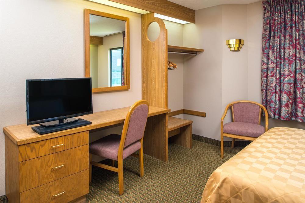 Oyo Hotel Lincoln Airport Ne, Hwy 80 エクステリア 写真