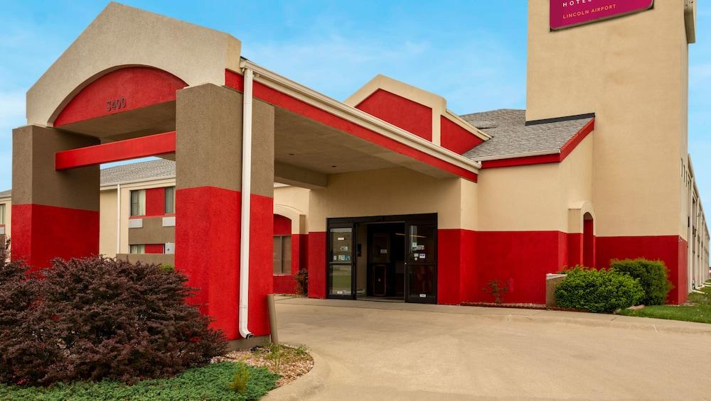 Oyo Hotel Lincoln Airport Ne, Hwy 80 エクステリア 写真