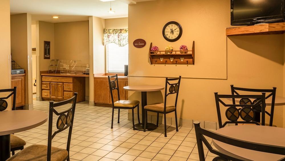 Oyo Hotel Lincoln Airport Ne, Hwy 80 エクステリア 写真