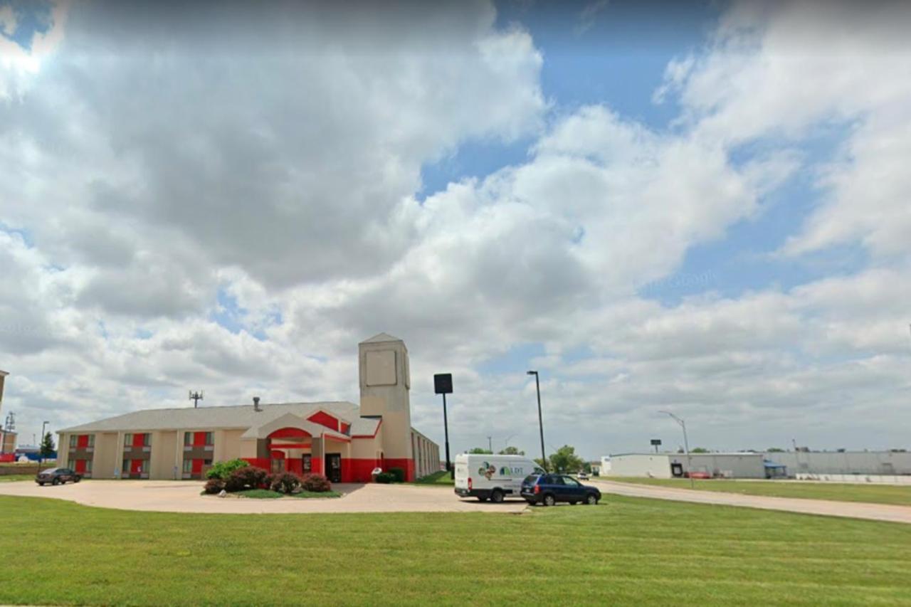 Oyo Hotel Lincoln Airport Ne, Hwy 80 エクステリア 写真