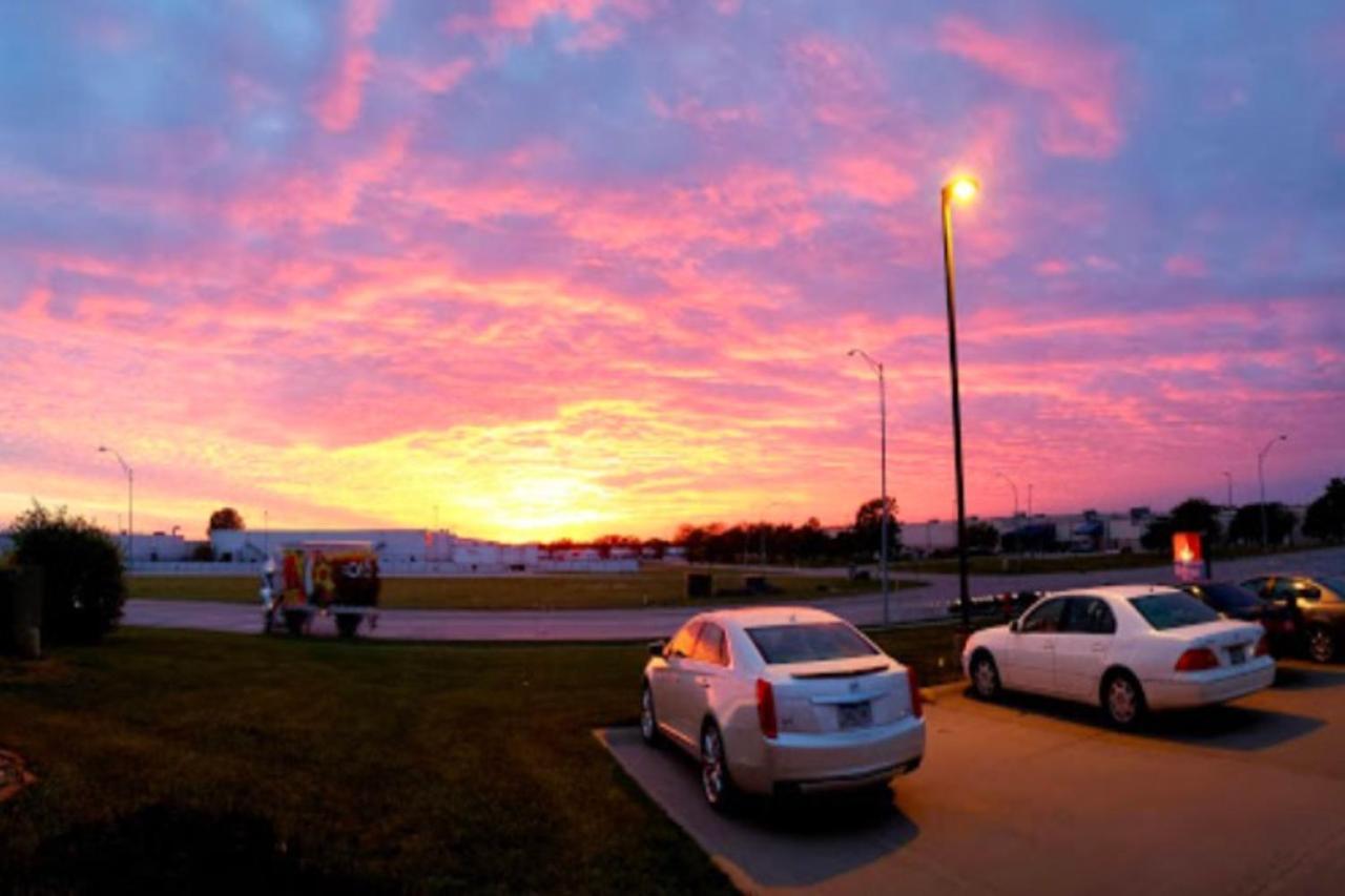 Oyo Hotel Lincoln Airport Ne, Hwy 80 エクステリア 写真