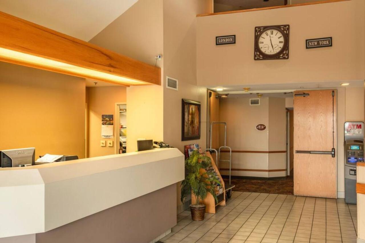 Oyo Hotel Lincoln Airport Ne, Hwy 80 エクステリア 写真